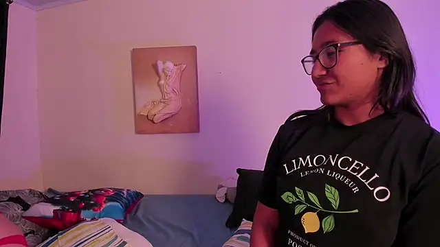 CrazyCakes  online show from 11/25/25, 02:55