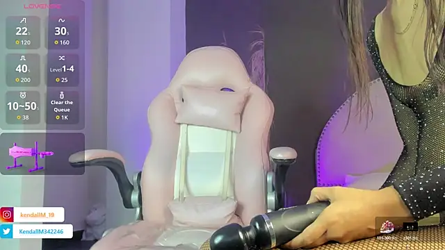  Kendall 19 online show from 11/06/25, 08:10