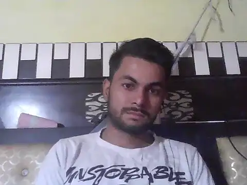 ursdreamperson online show from 10/31/25, 08:59