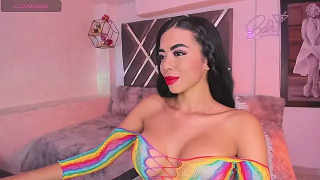 Snapshot of pocahontasweetss03 chatting on 09/14/25, 02:11 pocahontasweetss03 online show from 09/14/25, 02:11