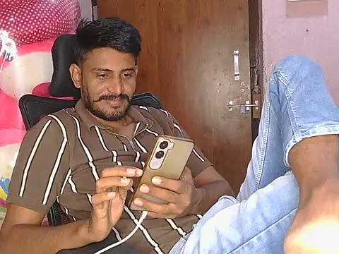 Snapshot of krishjaat43 chatting on 04/22/26, 03:09 krishjaat43 online show from 04/22/26, 03:09
