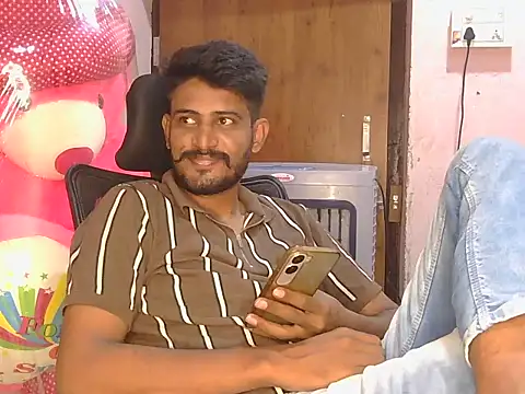 Snapshot of krishjaat43 chatting on 04/23/26, 01:02 krishjaat43 online show from 04/23/26, 01:02
