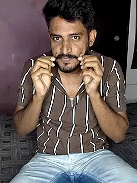 Snapshot of krishjaat43 chatting on 05/02/26, 04:39 krishjaat43 online show from 05/02/26, 04:39