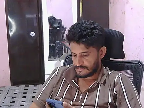 Snapshot of krishjaat43 chatting on 05/15/26, 02:40 krishjaat43 online show from 05/15/26, 02:40