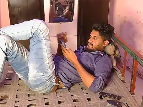 Snapshot of krishjaat43 chatting on 05/27/26, 03:25 krishjaat43 online show from 05/27/26, 03:25