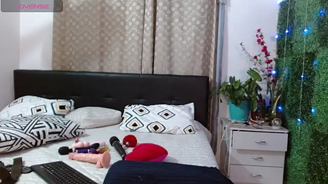 angelly  kate online show from 09/11/25, 12:55