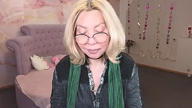 Wendy Waves online show from 10/04/25, 10:46