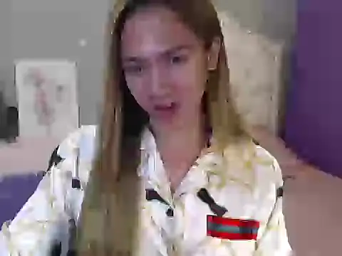 Snapshot of urGoddessChloexxx chatting on 05/28/26, 05:32 urGoddessChloexxx online show from 05/28/26, 05:32