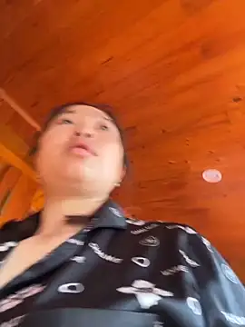 Nhung584 online show from 10/08/25, 01:25