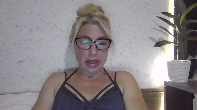 fox red lady7 online show from 10/02/25, 07:32