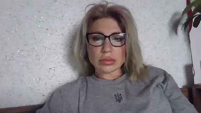 fox red lady7 online show from 04/12/26, 08:41