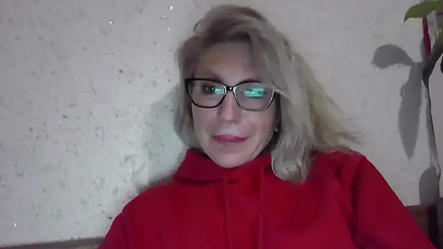 fox red lady7 online show from 04/17/26, 06:55