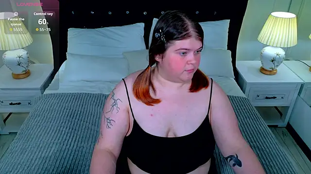 Mia Ray online show from 10/01/25, 05:41