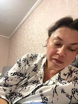 Kiravix online show from 10/10/25, 05:45