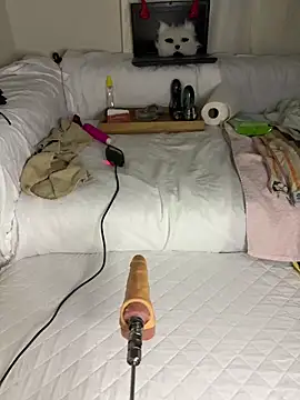 Ozge-SluttyScream69 online show from 12/20/25, 11:56