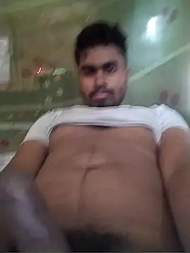 Snapshot of Rohit4500 chatting on 06/08/26, 02:56 Rohit4500 online show from 06/08/26, 02:56
