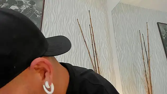 Snapshot of dylan_jacobx chatting on 06/07/26, 03:54 dylan jacobx online show from 06/07/26, 03:54