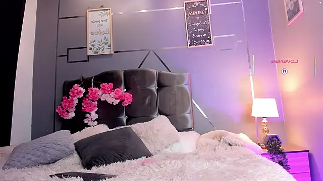 antonellastar24  online show from 11/21/25, 08:46