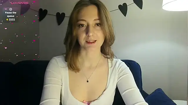 white liillyy online show from 02/14/26, 09:22