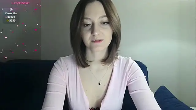 white liillyy online show from 03/07/26, 08:06