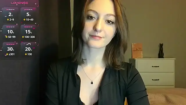 white liillyy online show from 03/11/26, 09:54