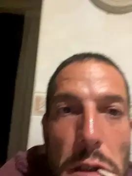 Snapshot of Guillermoperujo chatting on 09/25/25, 11:41 Guillermoperujo online show from 09/25/25, 11:41