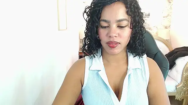 Snapshot of candyhot_tk chatting on 10/28/25, 03:10 candyhot tk online show from 10/28/25, 03:10