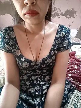 Paakhi-Singh online show from 12/17/25, 04:51