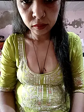 Paakhi-Singh online show from 12/22/25, 06:10