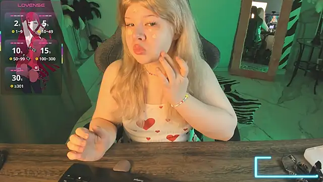 LilithNelson online show from 12/20/25, 05:47