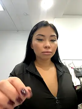 Mia stepMOM online show from 10/05/25, 06:23