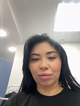 Mia stepMOM online show from 10/10/25, 06:01
