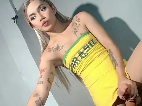 hugecockbabe online show from 03/26/26, 07:03