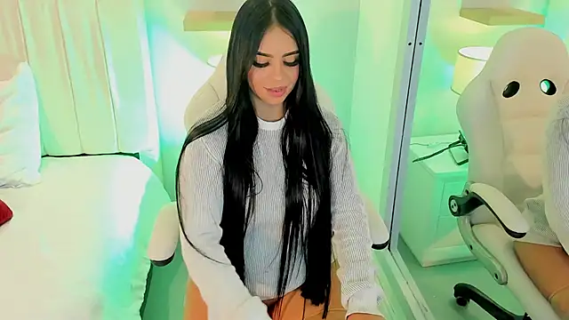 manyaa  online show from 09/20/25, 07:59