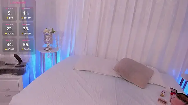 manyaa  online show from 05/12/26, 07:33