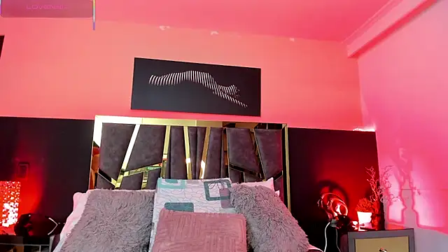 ScarletTorres online show from 11/07/25, 06:52