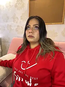 isabella horney  online show from 02/08/26, 12:08