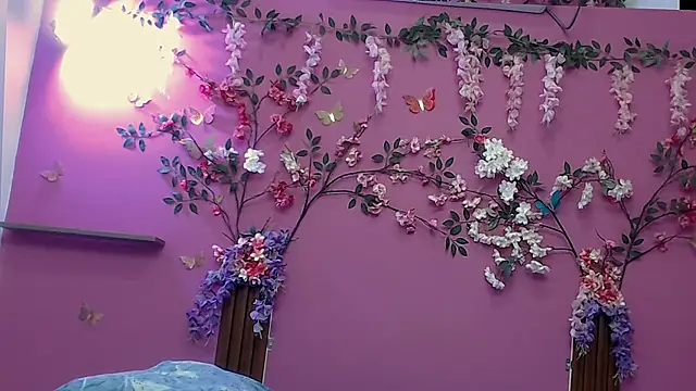 skinnybarbie022 online show from 09/25/25, 12:47