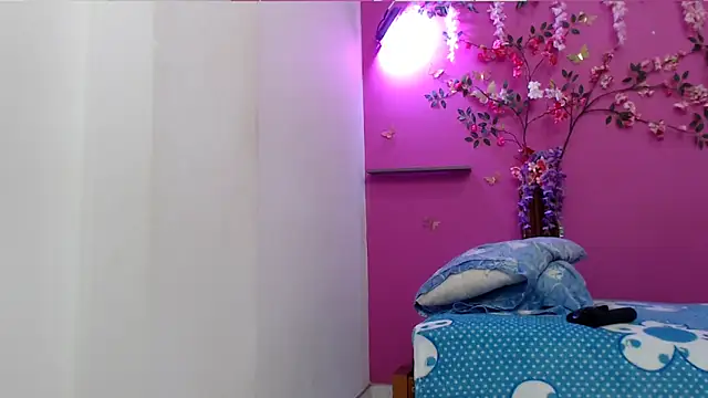 skinnybarbie022 online show from 03/01/26, 12:34