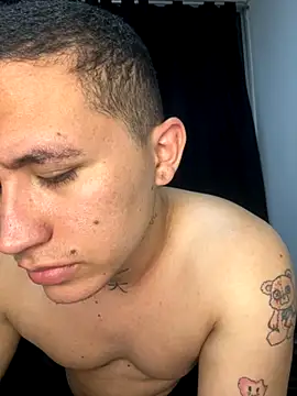 Kurtxxx22 online show from 09/18/25, 04:14