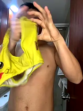 Kurtxxx22 online show from 10/06/25, 07:44