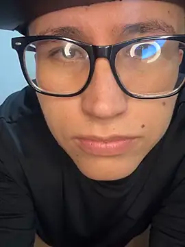 Kurtxxx22 online show from 11/06/25, 03:29