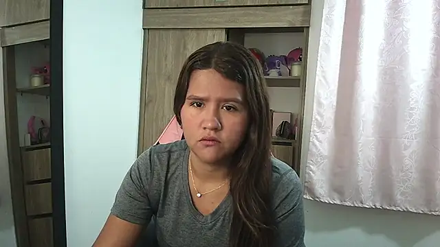 Oliviawatson1 online show from 09/15/25, 12:05