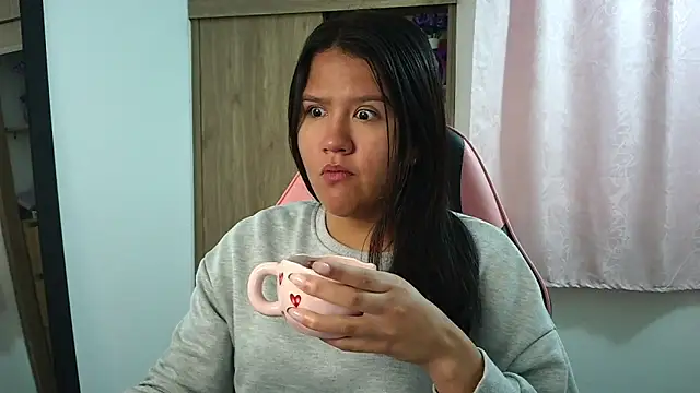 Oliviawatson1 online show from 01/15/26, 12:21