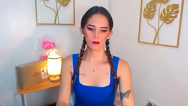 Snapshot of xPrecuioseChesca chatting on 09/23/25, 12:35 xPrecuioseChesca online show from 09/23/25, 12:35