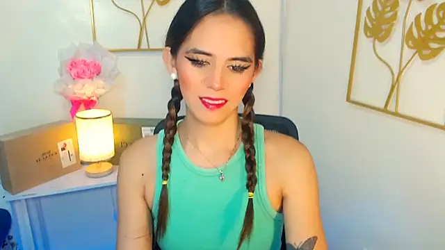 Snapshot of xPrecuioseChesca chatting on 10/09/25, 12:41 xPrecuioseChesca online show from 10/09/25, 12:41