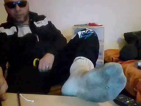 Snapshot of SmokedAlloy2 chatting on 02/21/26, 04:30 SmokedAlloy2 online show from 02/21/26, 04:30