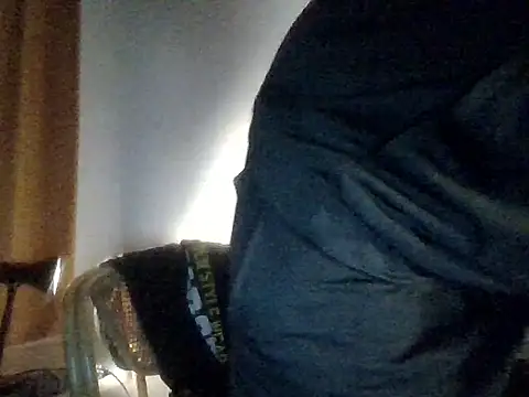 Snapshot of SmokedAlloy2 chatting on 02/25/26, 09:24 SmokedAlloy2 online show from 02/25/26, 09:24