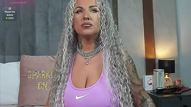 Sierra Quinn online show from 02/14/26, 11:45