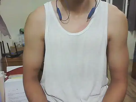 Snapshot of clarks-top chatting on 06/14/26, 01:24 clarks-top online show from 06/14/26, 01:24